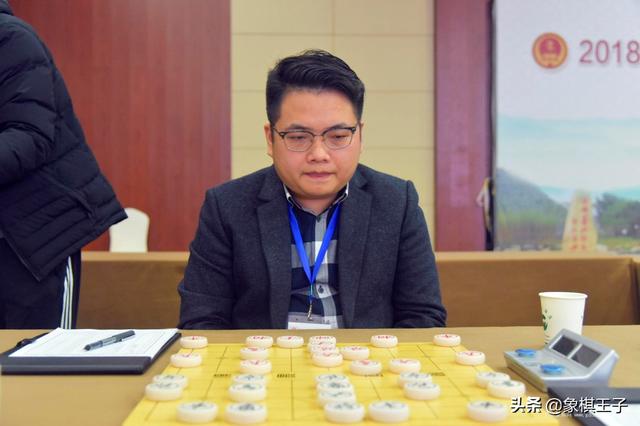 冷门！象棋四国争霸赛中国队痛失冠军，新加坡金融天才跨界登顶