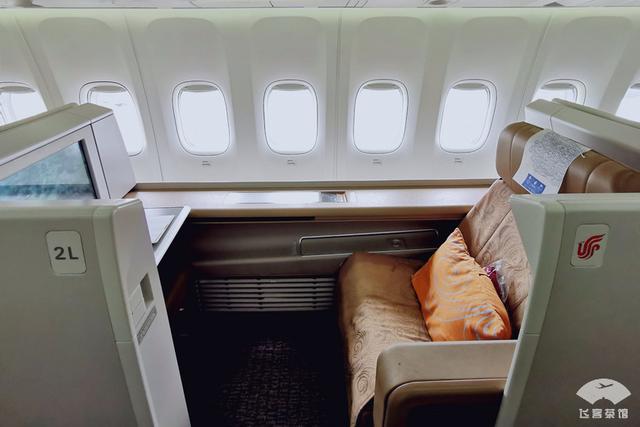 退役的消息一直在传！国航B747头等舱配置，比同等航司好太多
