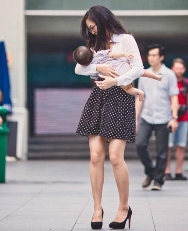 还记得新加坡街头母乳喂养那位辣妈吗？现在有更温馨的喂奶仓