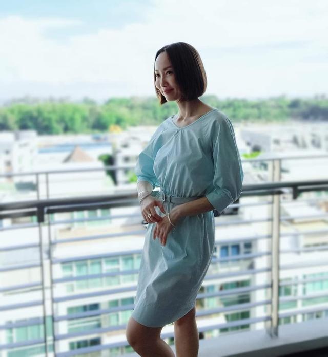 董素华，新加坡主持人
