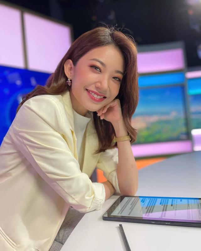 蔡沁凯，新加坡新传媒的美女主持人