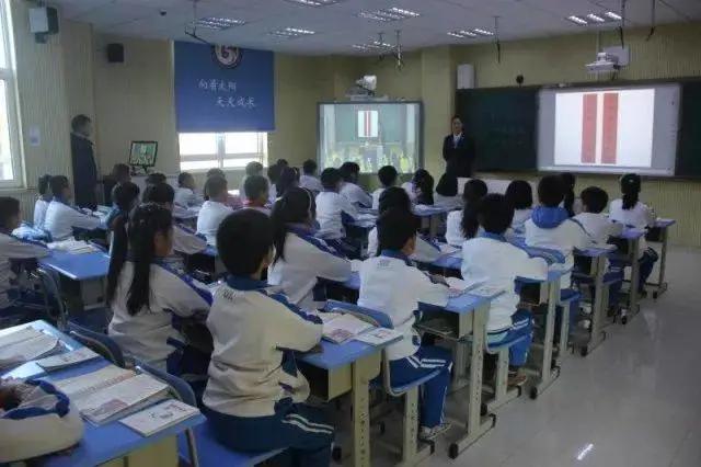 同样是上小学，新加坡和中国的教育有何不同？
