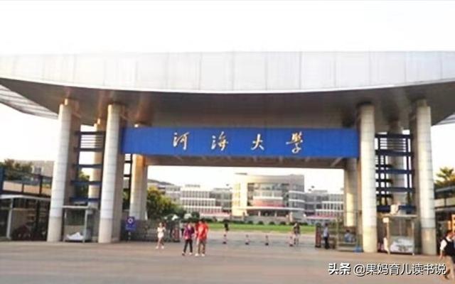 他3岁学舞12岁当兵大学辍学，后成健身教练，将广场舞跳到全世界