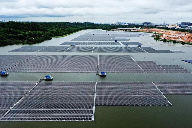 中国能建总承包新加坡最大光伏电站并网发电