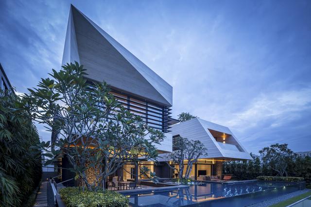 新加坡/永远的房子/墙花建筑+设计
