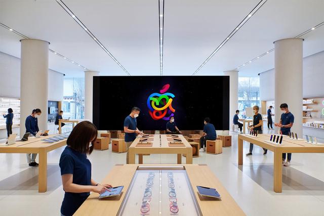 全球首家渐变玻璃 Apple Store 开业后，「背后功臣」竟然在天津？