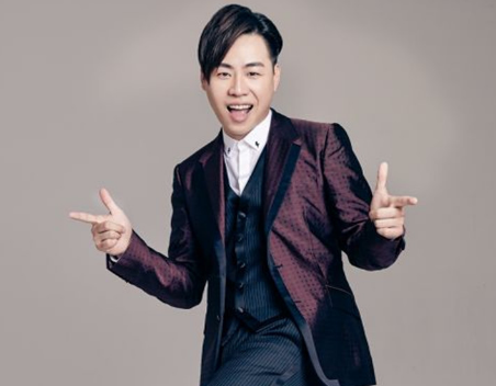 胡彦斌做孝子：给丧偶妈妈打造一片爱的绿荫