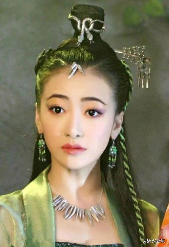 年下夫妻好甜蜜，46岁脸部状态依然保持紧致有活力