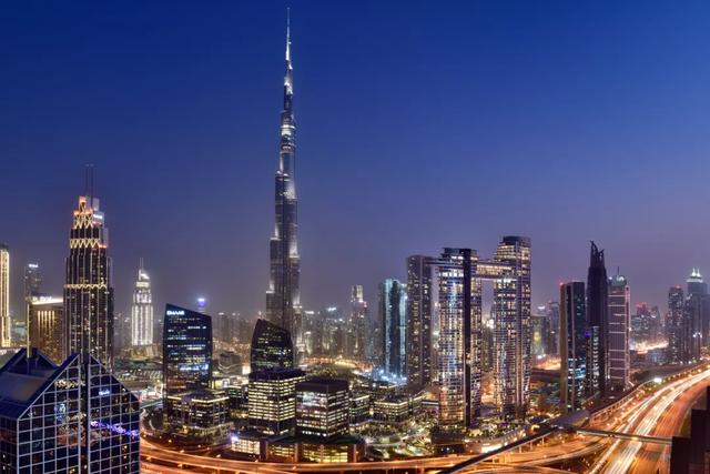迪拜天际地标酒店 | 精巧的双塔结构建筑