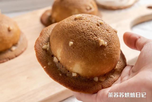新加坡的国民大爆款！外酥内软一包就成，三个都不够我吃