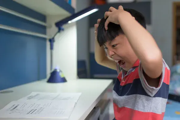 新加坡一道小学数学题难倒无数网友，居然还被玩成梗了