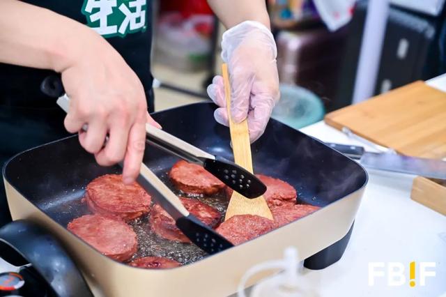 中外植物肉品牌齐聚FBIF，数字一百告诉你植物肉到底有多火