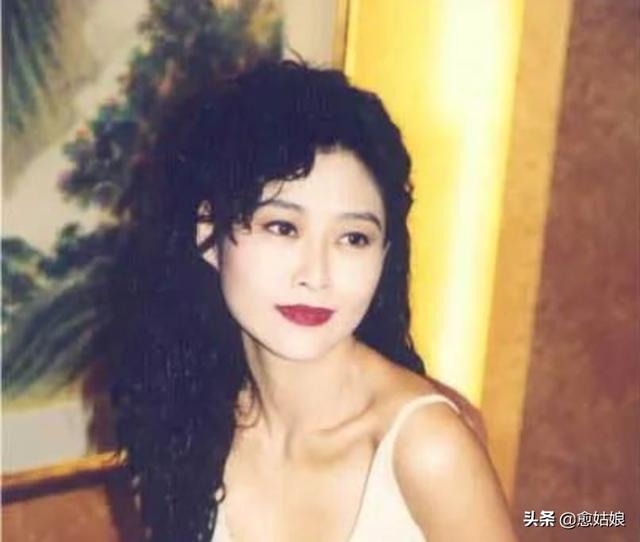 “洗肠吃蛔虫喝利尿剂，减肥不要命”的女星，张柏芝叶倩文全在列