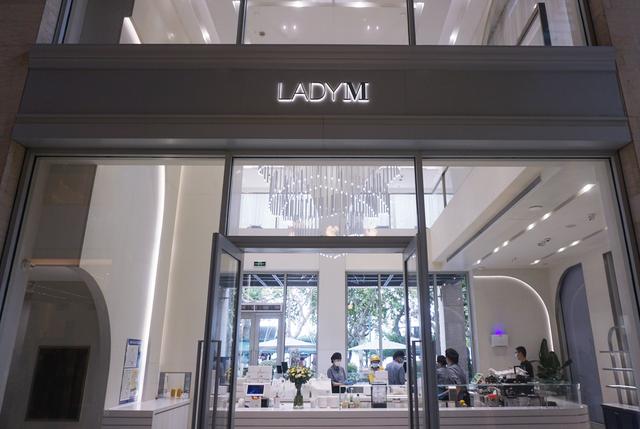 LADY M宣布闭店，新老烘焙店全部难逃行业魔咒？