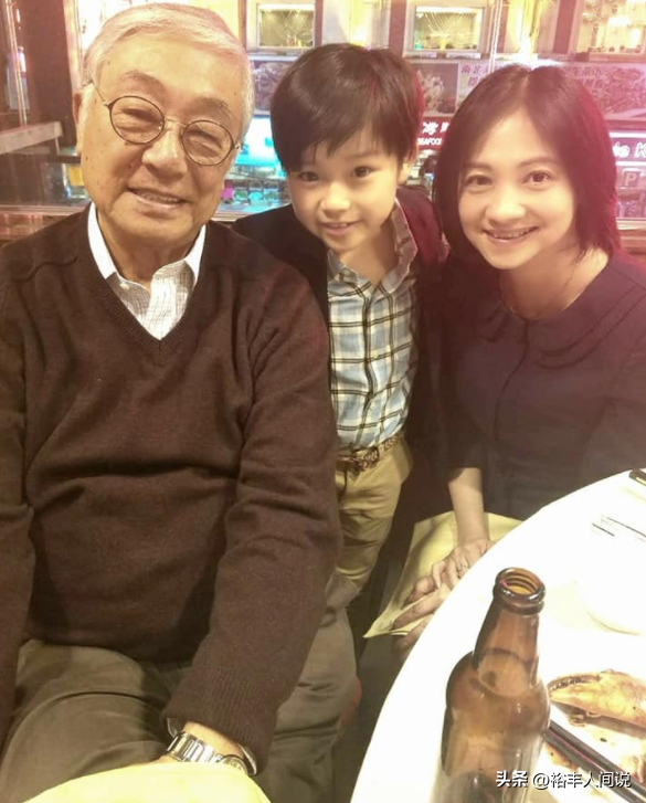 56岁亚姐黄素欢自曝感情经历！第二任丈夫离世：想将其遗体带回家