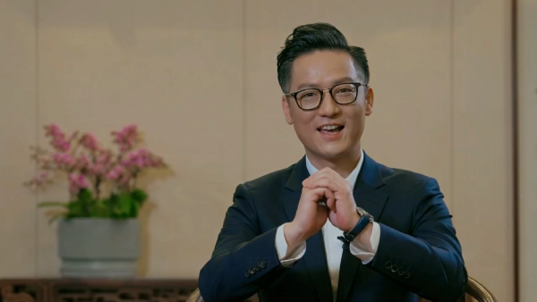 昆曲演员俞玖林向“贵人”白先勇拜年：好久没见，很是想念