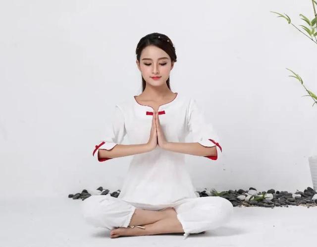 亚洲顶级私教周景丽：15分钟祛寒瑜伽，做时光的不老美人