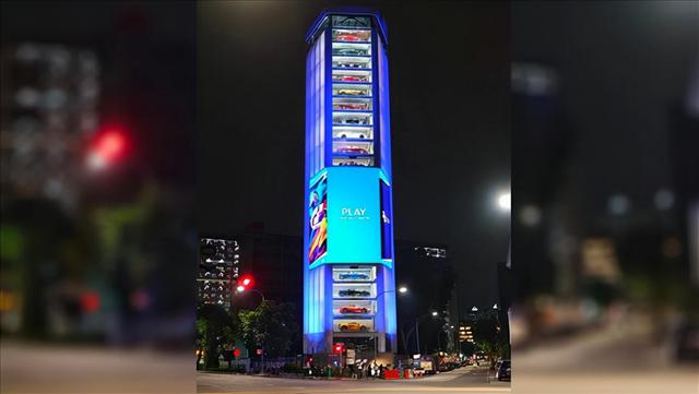 《GT7》广告现身新加坡 建筑设计成汽车自动售货机