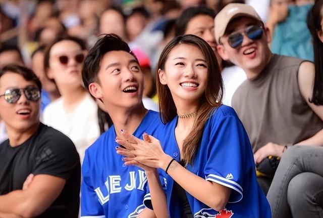 结婚两年后再看郑恺才发现,他放弃程晓玥选苗苗有多明智