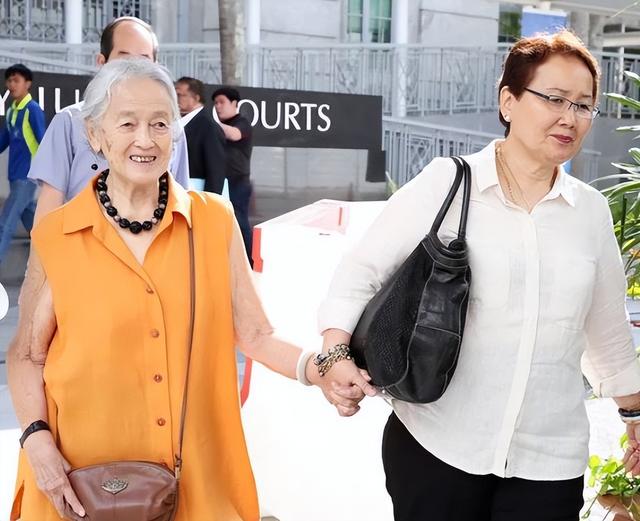 06年，中国小伙勾搭上79岁新加坡富婆，企图下药还骗钱，结果如何