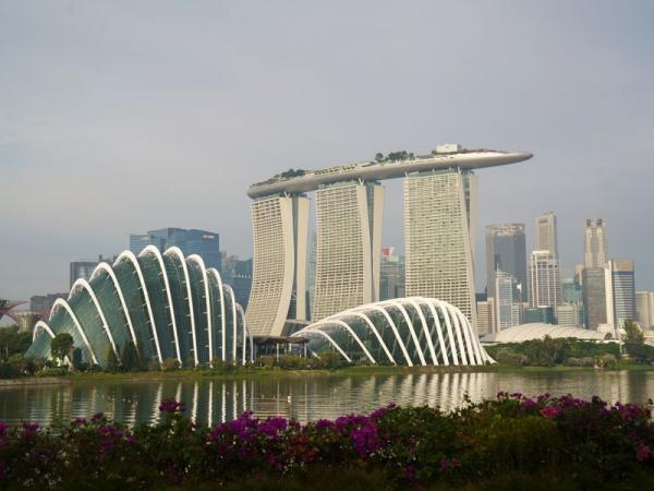 蕾切尔·罗森塔尔：亚洲金融中心比拼，新加坡还在追赶香港