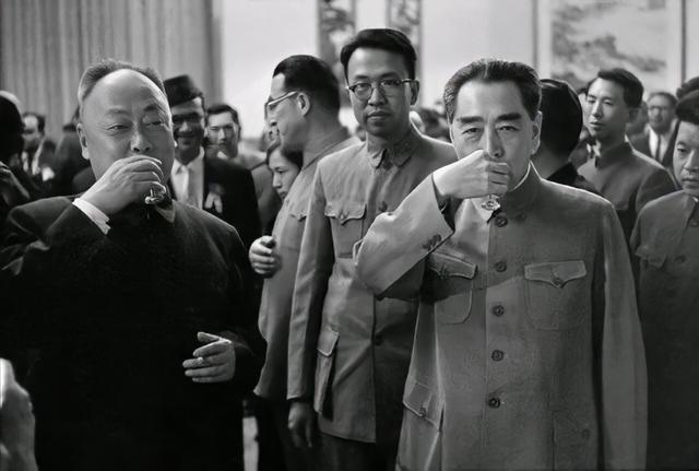 中国要不要原子弹？金庸与陈毅“核裤之争”-要裤子也要原子弹