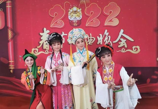 热搜“全国各地来上分”刷屏，汕头“10后”萌娃来挑战