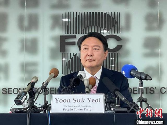 韩国政局前所未见！文在寅迎战青瓦台魔咒(组图)