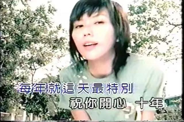 当年赢了周杰伦的她，22年后哪儿去了？