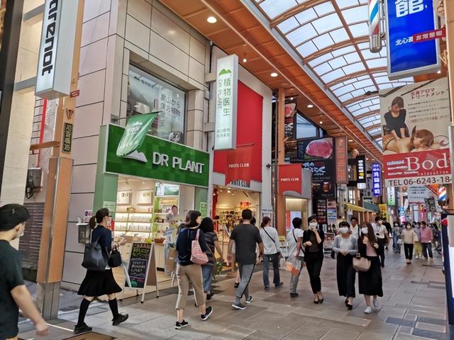 以单品牌店打开国际市场，植物医生拥抱时代新风口