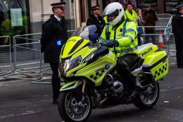 各国都用什么摩托车做警车