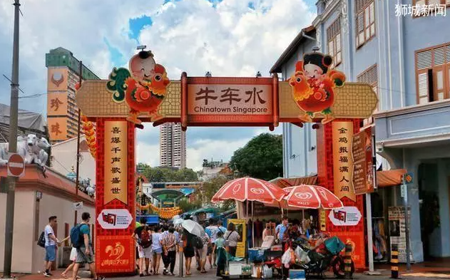 用学中国话来去中国化，新加坡的神操作到底有多离谱？