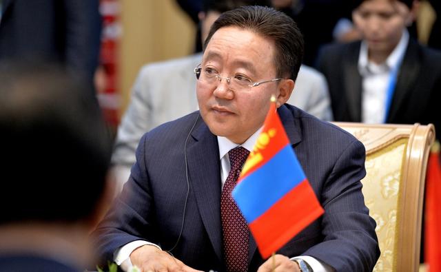 蒙古国前总统想把英语列为官方语言，为什么汉语很难流行起来？