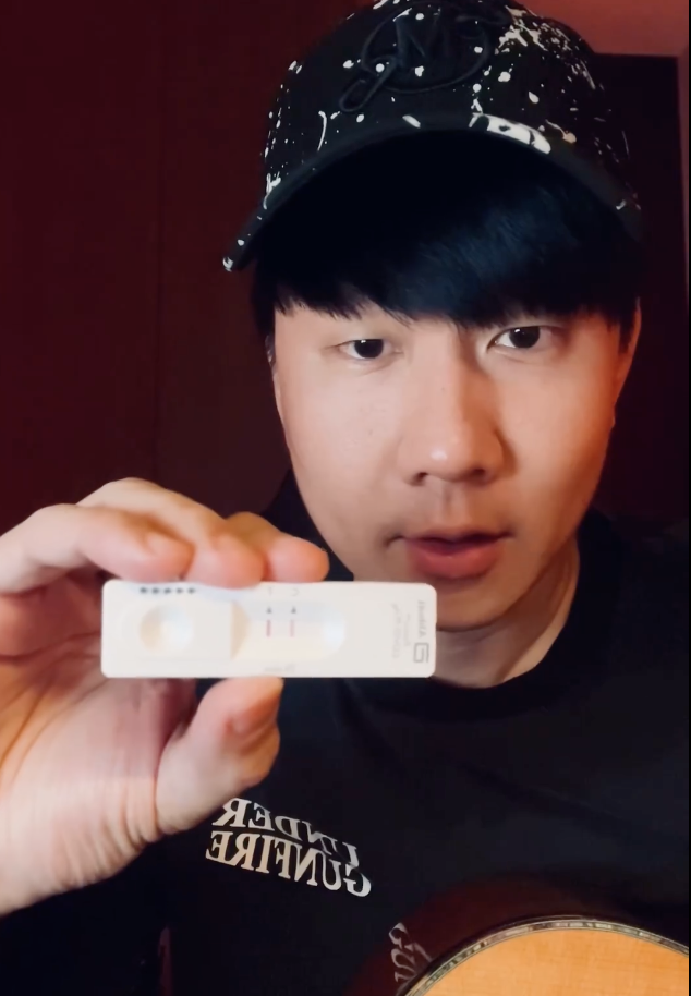 林俊杰确诊新冠反遭批评，此前在美国公开演出，全场人均未做防护