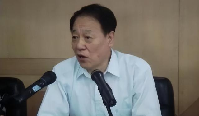 死刑贪官李玉书，包养两个情妇住一栋楼，行刑前最后一夜尖叫痛哭