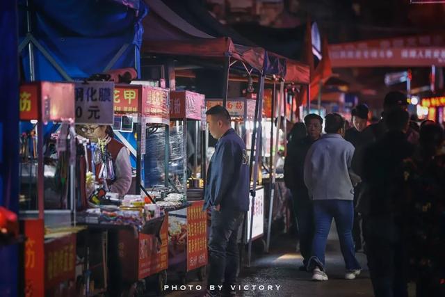 西安超全夜市地图，冒着热气的夜晚也太好吃了