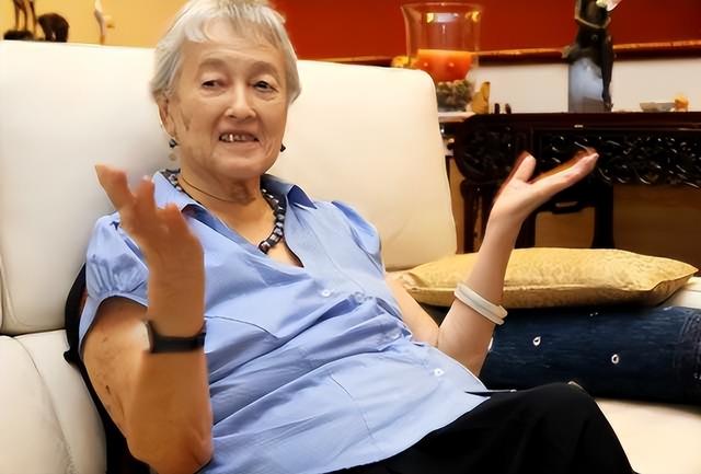 杭州小伙勾搭上79岁新加坡富婆，企图下药还骗钱，结果如何？