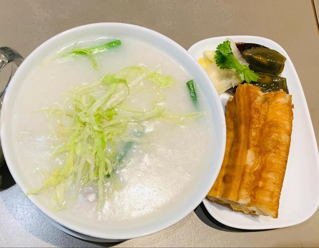 吃遍新加坡-第102期：熬粥熬出花样的老字号店