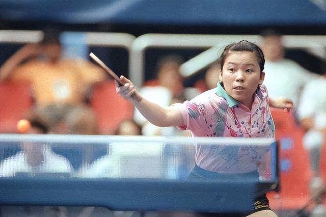 女乒30年系列7：邓亚萍终于送走了李粉姬、玄静和