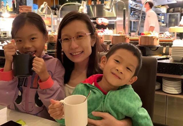 “为了活下去，我7岁的孩子已经在新加坡做了8次手术……”
