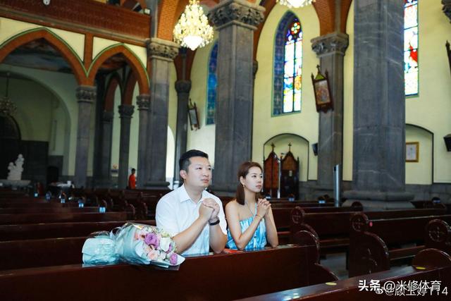乒乓名将结婚！曾是樊振东陈梦搭档，世青赛夺12金，老公成熟稳重